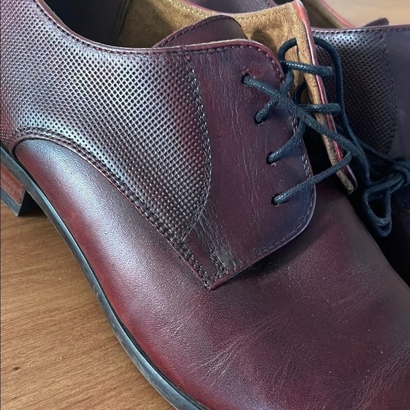 Florsheim Men's Classic Redish Brown Leather Captoe Dress Shoes size 9 - Picture 3 of 8